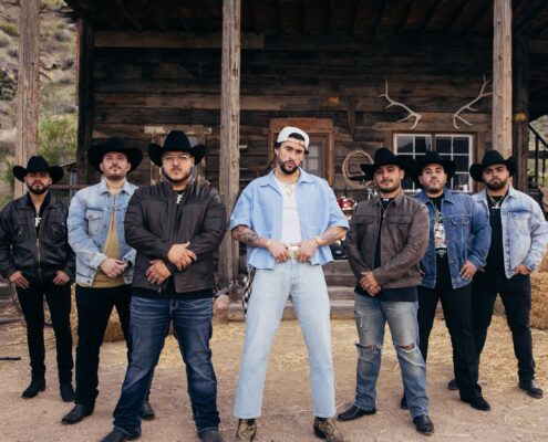 Bad Bunny se adentra en la música norteña regional mexicana con su colaboración en 'Un X100To' de Grupo Frontera